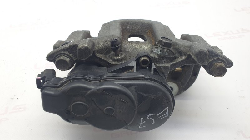 Суппорт задний правый Toyota Camry ASV70 2ARFE