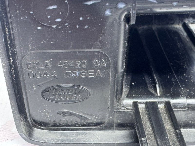 Накладка замка багажника Discovery 2017 L462 30DDTX