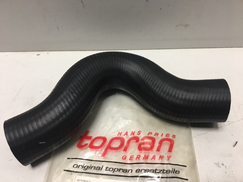 Патрубок радиатора верхний Opel Vectra A  1988 - 1995 205711586 новая