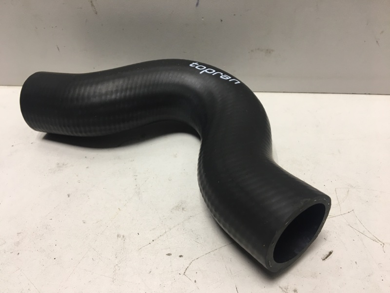 Патрубок радиатора верхний Vectra A  1988 - 1995