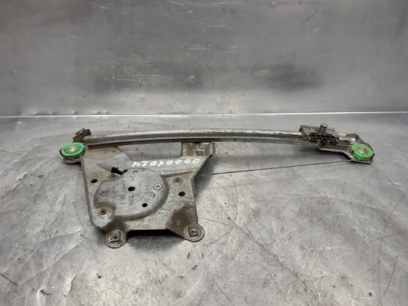 Стеклоподъемник электр. задний правый 100 [C4] 1991-1994