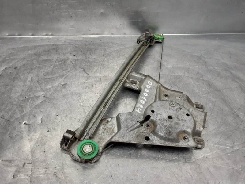 Стеклоподъемник электр. задний правый 100 [C4] 1991-1994