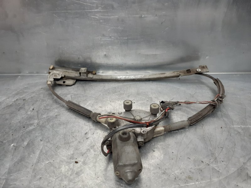 Стеклоподъемник электр. задний правый Volkswagen Passat [B3] 1988-1993