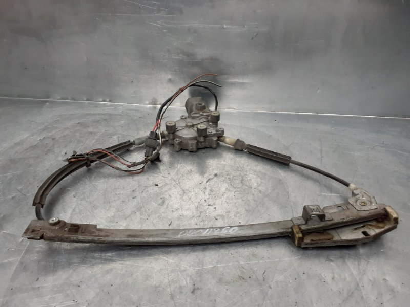 Стеклоподъемник электр. задний правый Passat [B3] 1988-1993