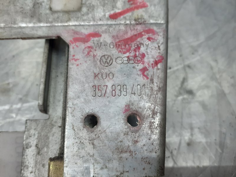 Стеклоподъемник механ. задний левый PASSAT [B3]  1988-1993