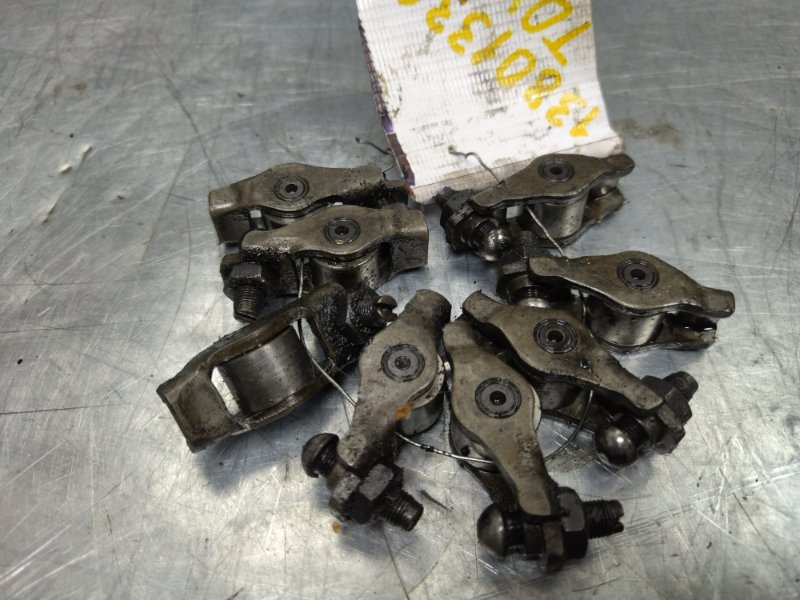 Рокер Toyota Yaris Verso 1999-2005 v13 1.4 disel 13801-33020 Б/У