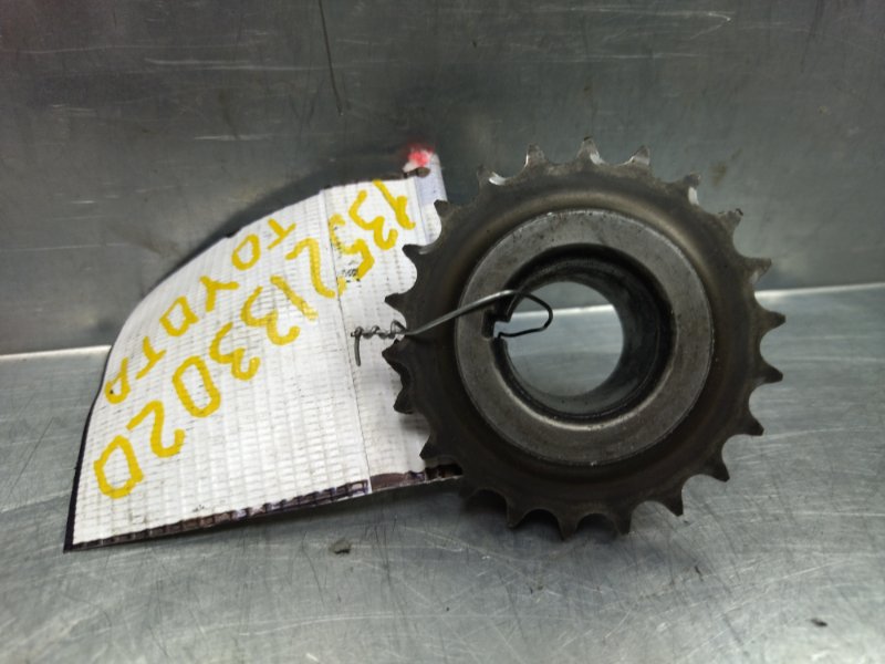 Шестерня коленвала Toyota Yaris Verso 1999-2005 v13 1.4 disel 13521-33020 Б/У