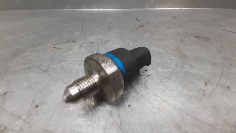 Датчик давления тормозной жидкости A4 [B6] 2000-2004 2002 v42 СЕДАН 1