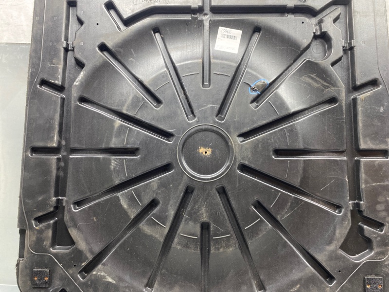 Пол багажника Grand Cherokee 1998-2005