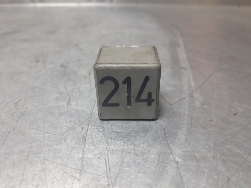 Реле AUDI 80/90 [B3] 1986-1991