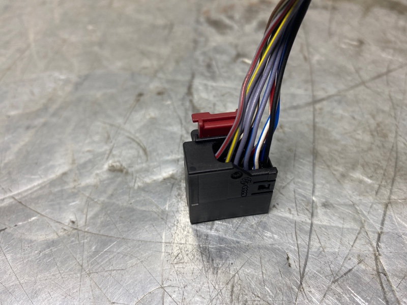 Разъем Octavia (A5 1Z-) 2004-2013 2010 v47 хетчбэк лифтбэк 1.6 CAYC Разъем Octavia (A5 1Z-) 2004-2013 2010 v47 хетчбэк лифтбэк 1.6 CAYC