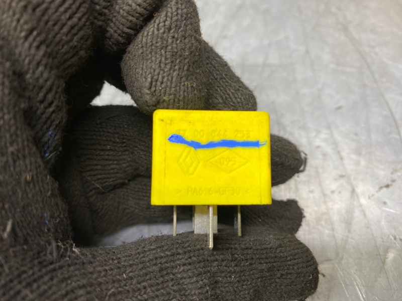 Реле Laguna II 2001-2008 2003 v61 1.9 F9Q750