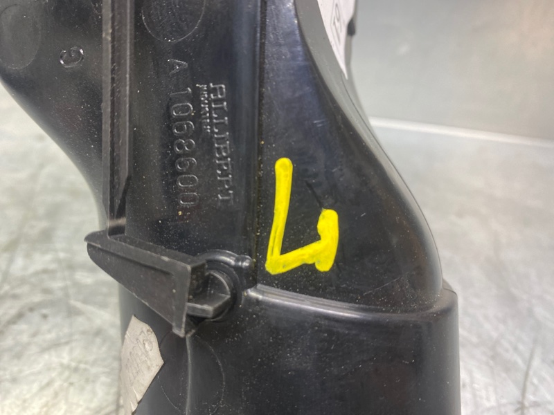 Дефлектор воздушный Laguna II 2001-2008 2003 v61 1.9 F9Q750