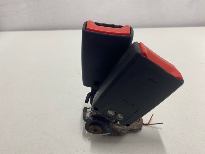 Ответная часть ремня безопасности Focus II 2008-2011 2009 v57 хетчбэк 1.6 SIDA №8T11040