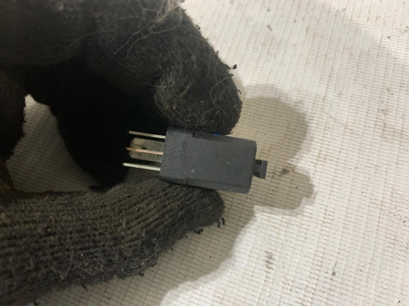 Реле Touareg 2002-2010 2006 v93 Внедорожник 2 Реле Touareg 2002-2010 2006 v93 Внедорожник 2