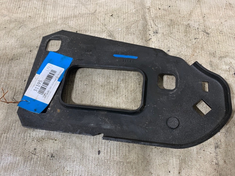 Кронштейн усилителя переднего бампера левый AUDI A4 [B8] 2007-2015 седан 1.8 Tfsi CJEB 170 лс