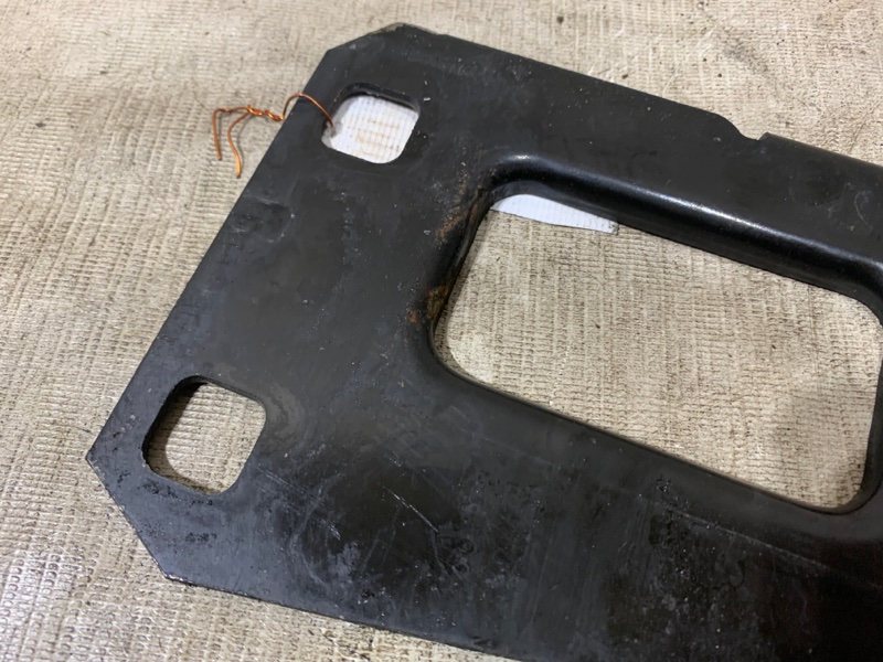 Кронштейн усилителя переднего бампера левый A4 [B8] 2007-2015 2014 v73 седан 1.8 Tfsi CJEB 170 лс