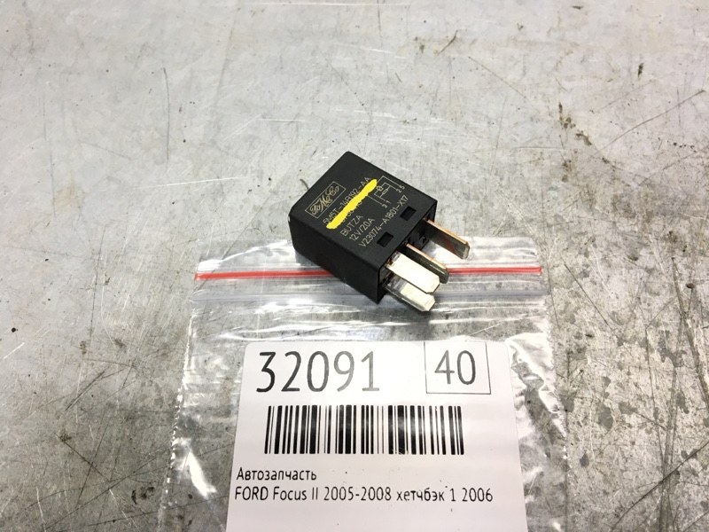 Реле FORD Focus II 2005-2008 2006 v40 хетчбэк 1 1425751 Б/У