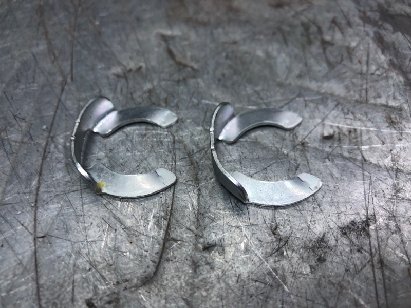 Кольцо стопорное троса акпп Volkswagen Golf V 2003-2009 хетчбэк 1.9 BXE