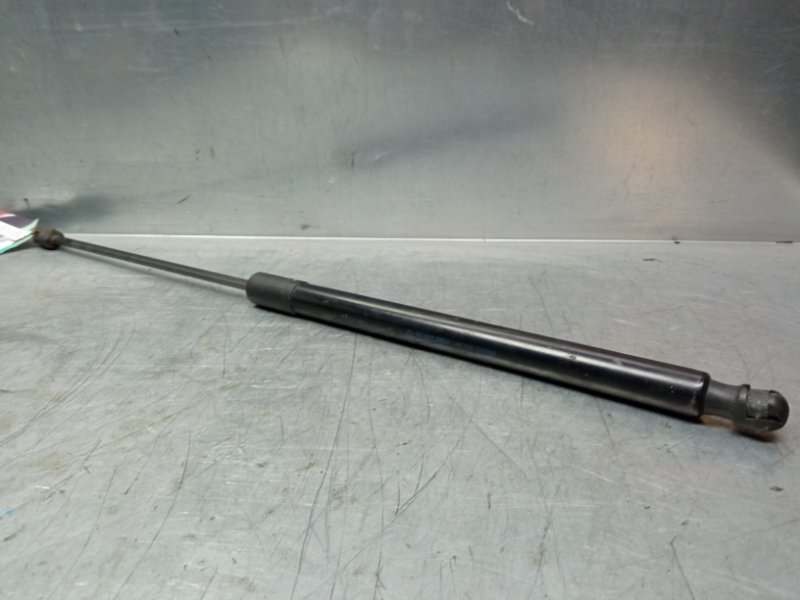 Амортизатор двери багажника Focus III 2011-2019 2011 v95 хетчбэк 1