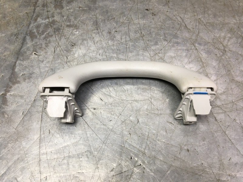 Ручка внутренняя потолочная Golf VI 2009-2013 2012 v50 хетчбэк 1.6 TDI CAYC Ручка внутренняя потолочная Golf VI 2009-2013 2012 v50 хетчбэк 1.6 TDI CAYC