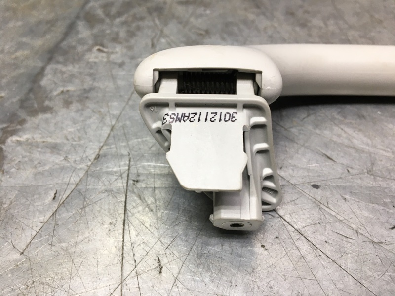 Ручка внутренняя потолочная Golf VI 2009-2013 2012 v50 хетчбэк 1.6 TDI CAYC Ручка внутренняя потолочная Golf VI 2009-2013 2012 v50 хетчбэк 1.6 TDI CAYC