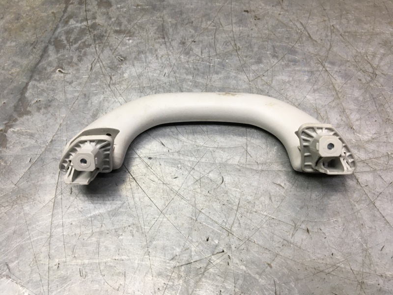 Ручка внутренняя потолочная Golf VI 2009-2013 2012 v50 хетчбэк 1.6 TDI CAYC Ручка внутренняя потолочная Golf VI 2009-2013 2012 v50 хетчбэк 1.6 TDI CAYC