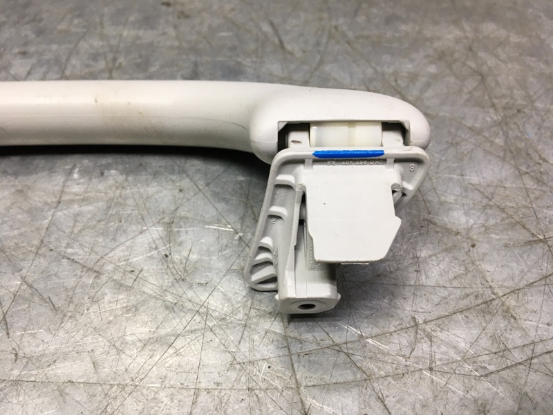 Ручка внутренняя потолочная Golf VI 2009-2013 2012 v50 хетчбэк 1.6 TDI CAYC Ручка внутренняя потолочная Golf VI 2009-2013 2012 v50 хетчбэк 1.6 TDI CAYC