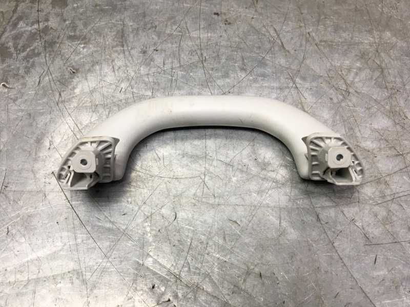 Ручка внутренняя потолочная Golf VI 2009-2013 2012 v50 хетчбэк 1.6 TDI CAYC Ручка внутренняя потолочная Golf VI 2009-2013 2012 v50 хетчбэк 1.6 TDI CAYC