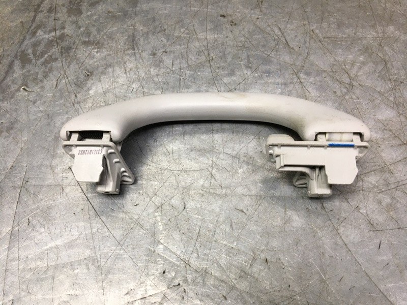 Ручка внутренняя потолочная Golf VI 2009-2013 2012 v50 хетчбэк 1.6 TDI CAYC Ручка внутренняя потолочная Golf VI 2009-2013 2012 v50 хетчбэк 1.6 TDI CAYC