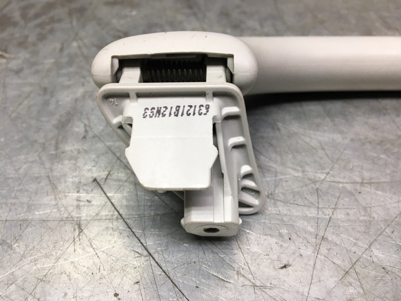 Ручка внутренняя потолочная Golf VI 2009-2013 2012 v50 хетчбэк 1.6 TDI CAYC Ручка внутренняя потолочная Golf VI 2009-2013 2012 v50 хетчбэк 1.6 TDI CAYC