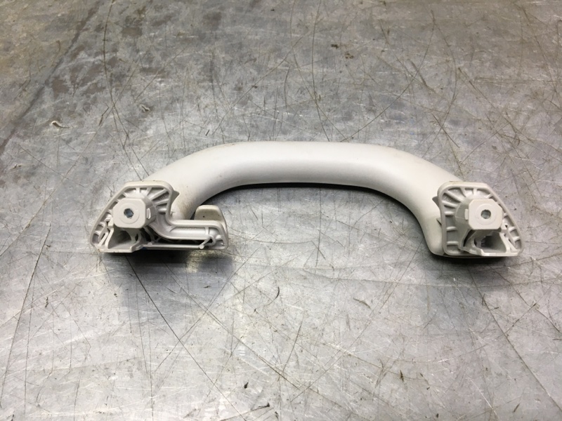 Ручка внутренняя потолочная Golf VI 2009-2013 2012 v50 хетчбэк 1.6 TDI CAYC Ручка внутренняя потолочная Golf VI 2009-2013 2012 v50 хетчбэк 1.6 TDI CAYC