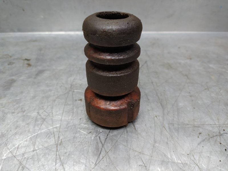 Отбойник переднего амортизатора Yaris Verso 1999-2005 v13 1.4 disel