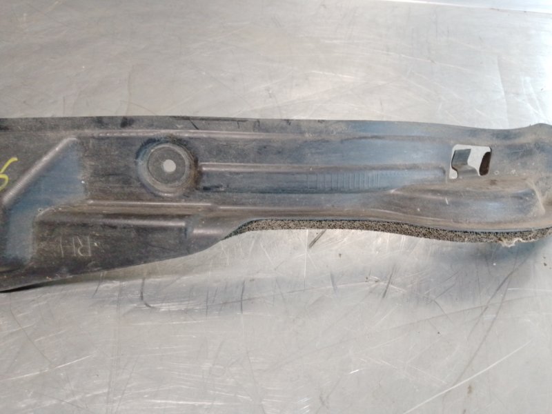Пыльник Yaris Verso 1999-2005 v13 1.4 disel