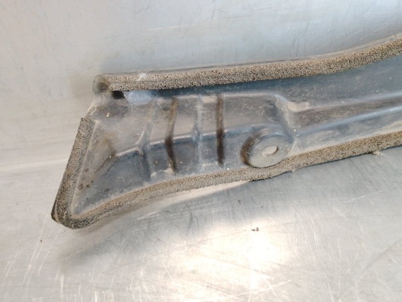 Пыльник Yaris Verso 1999-2005 v13 1.4 disel