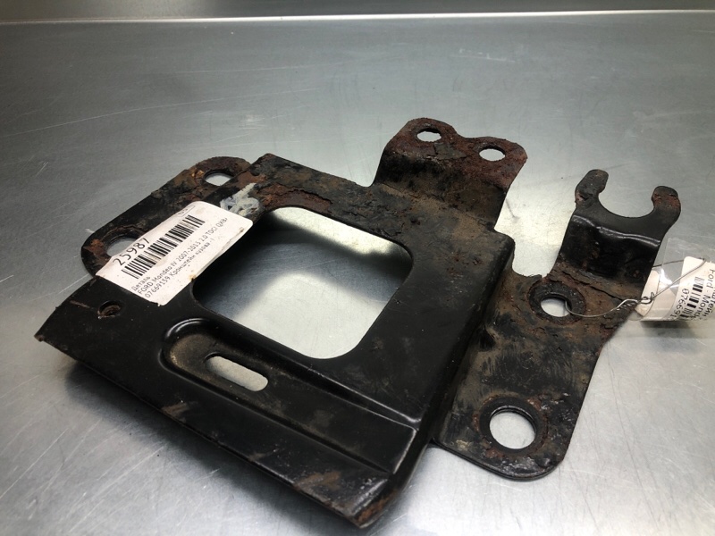 Кронштейн опоры КПП FORD Mondeo IV 2007-2015 2011 v63 ЛИФТБЕК 2.0 TDCI UFDA 1465827 контрактная