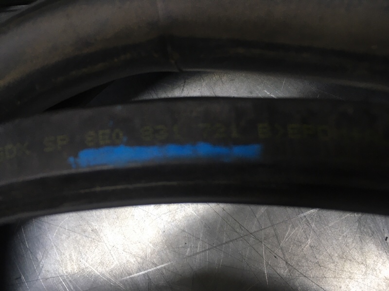 Уплотнитель двери A4 [B6] 2000-2004 2002 v38 СЕДАН 1