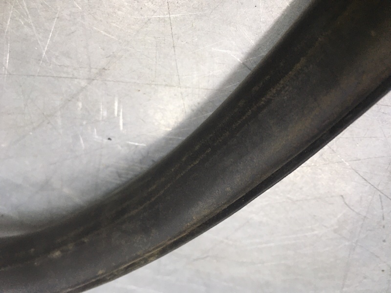 Уплотнитель двери A4 [B6] 2000-2004 2002 v38 СЕДАН 1