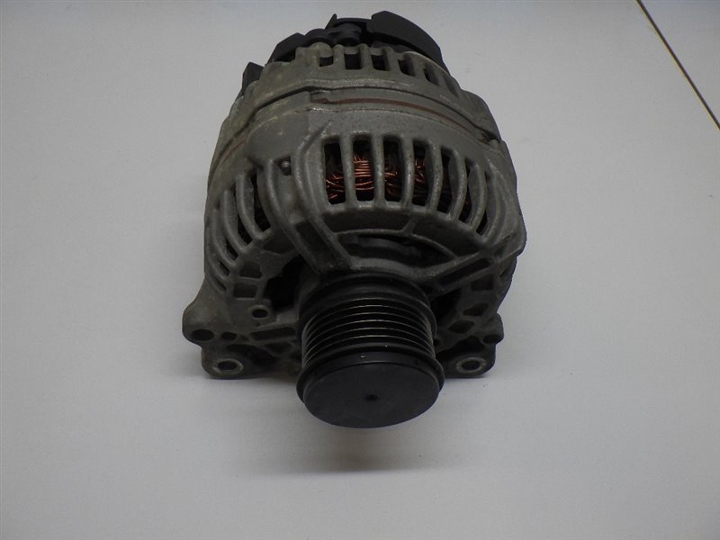 Генератор SKODA Octavia рест (A5 1Z-) 2004-2013 2012 v120 универсал 2.0 CFHC tdi 06F903023F контрактная