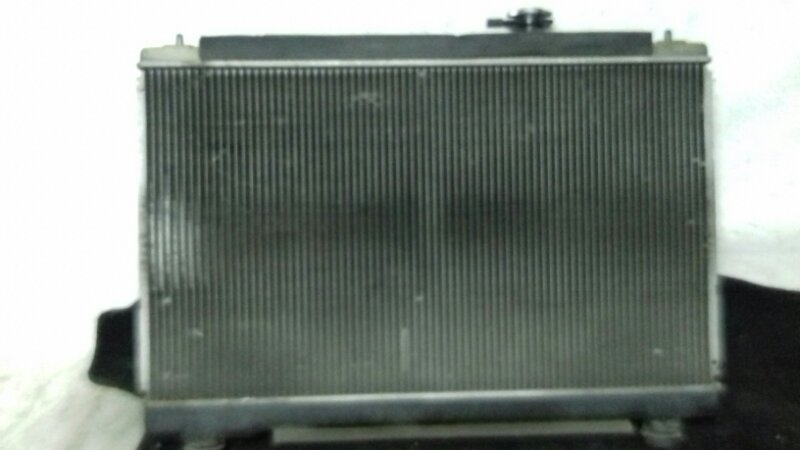 Радиатор охлаждения двигателя Toyota Voxy AZR60G 1AZFE