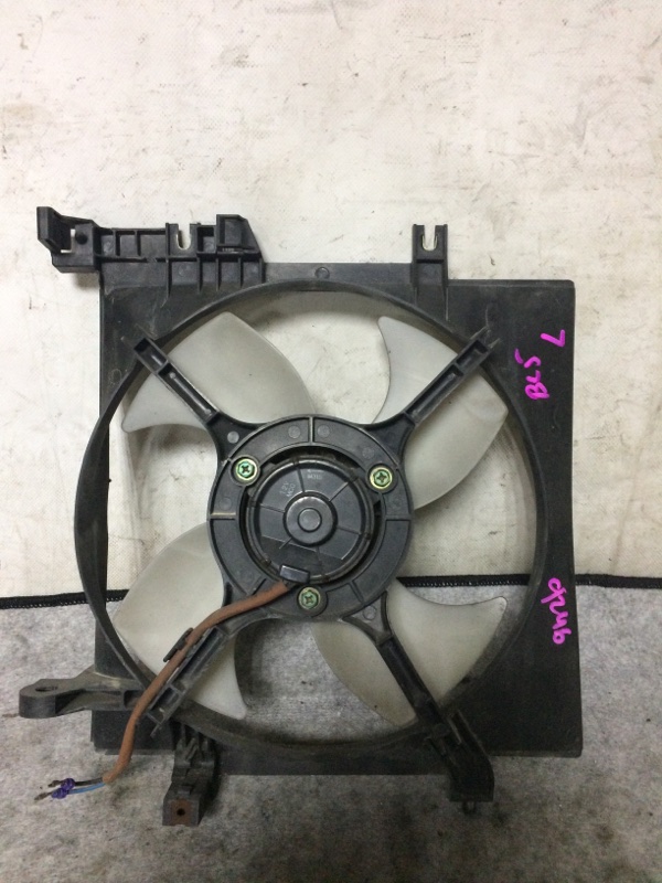 Вентилятор охлаждения радиатора Subaru Legacy BL5 EJ20 левый