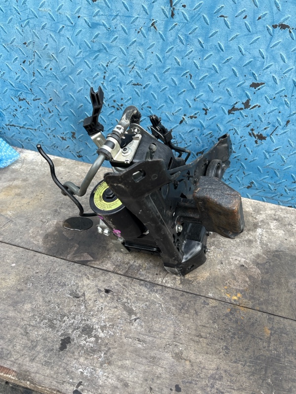 Блок abs Toyota Prius 2006 NHW20 1NZ-FXE контрактная