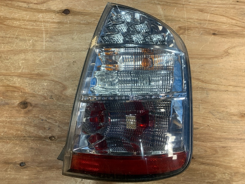 Фонарь стоп-сигнала правый Toyota Prius 2006 NHW20 1NZ-FXE контрактная