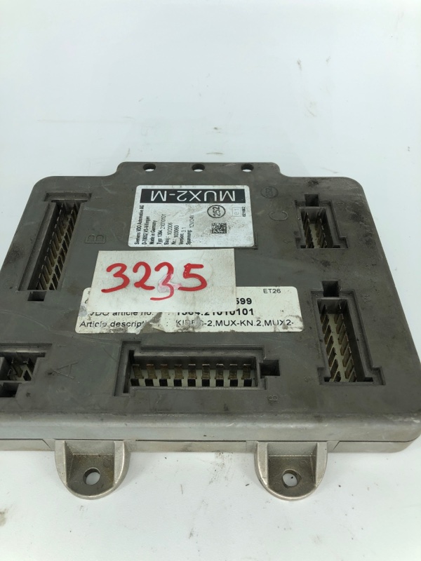 Блок ртм на ман тгс. Блок управления двигателем ман тгх. 180 где номер двигателя. Блок ptm man tgs. Ман л 2000 блок управления двигателем.