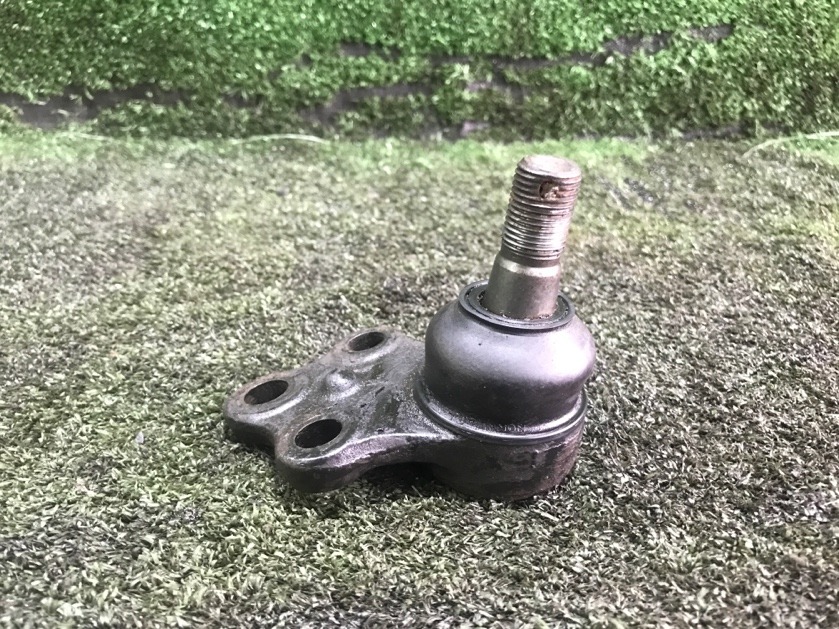 Шаровая опора передняя NISSAN Elgrand AVWE50 QD32TI