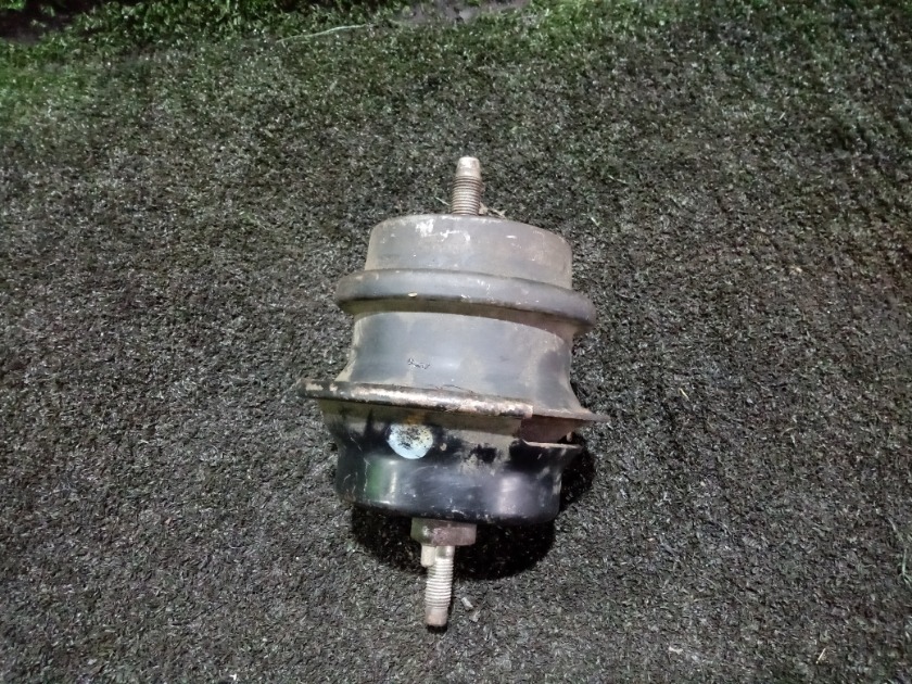 Подушка двигателя передняя NISSAN Skyline V36 VQ25 11220-1BA0A контрактная