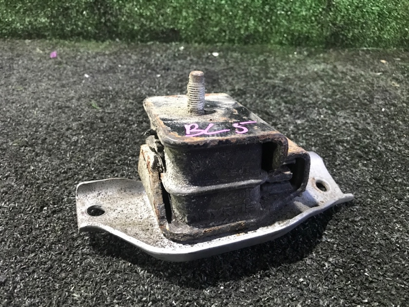 Запчасть подушка двигателя передняя SUBARU Legacy EJ204 EJ204 41022FA000 контрактная Подушка двигателя передняя SUBARU Legacy EJ204 EJ204 41022FA000 контрактная