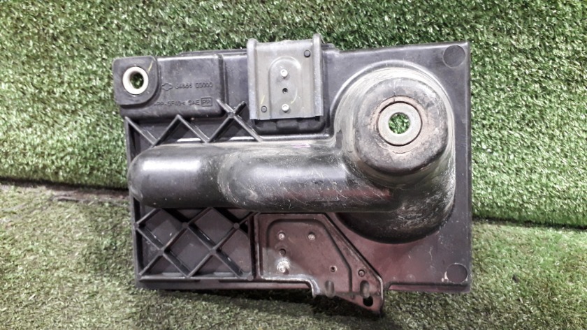 Подставка под аккумулятор FX35 2007 S50 VQ35DE