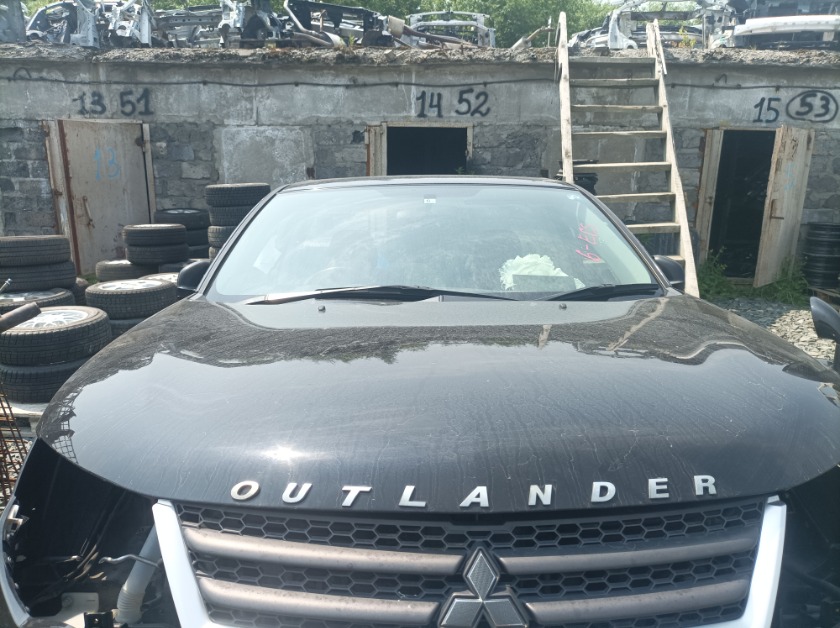 Стекло лобовое переднее Outlander 2010 CW5W 4B12