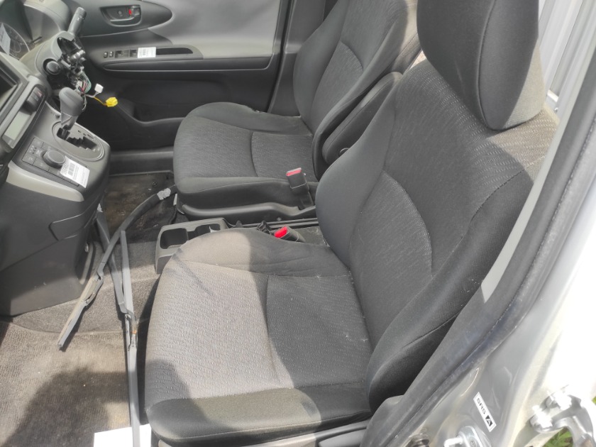 Сидение переднее TOYOTA Wish 2009 ZGE25 2ZRFAE 71430-68490-B5 контрактная